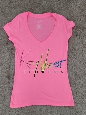 Miami Style Hot Neon Bright Pink Vneck Key West Tshirt M Beach Travel Coastal